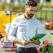 Compras MRO: 4 fatores que influenciam na aquisição de lubrificantes no agronegócio