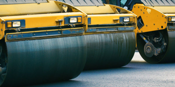 Rolos compactadores: 4 hábitos que prolongam sua vida útil na construção civil